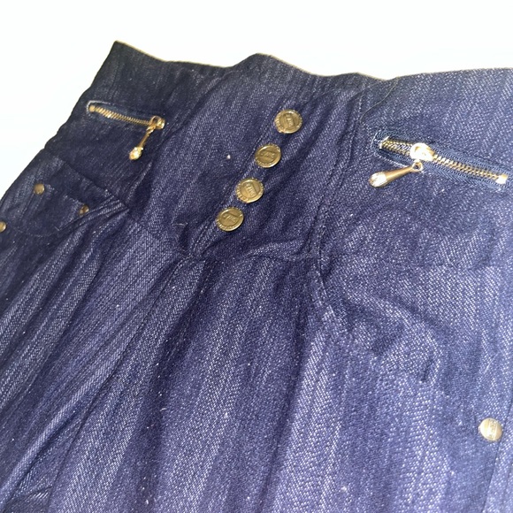 Dark Blue Jean-like stretchy Capris - Picture 3 of 4